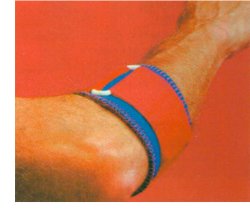 FASCIA THERMOSKIN PER EPICONDILITE CON PRESSORE SMALL INDICATA NEL TRATTAMENTO DEL GOMITO DEL TENNISTA - famajoy.it